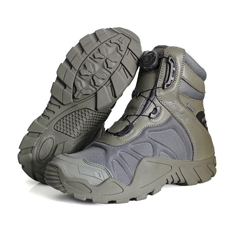 素早くON/OFFできるラバーハンティングブーツ